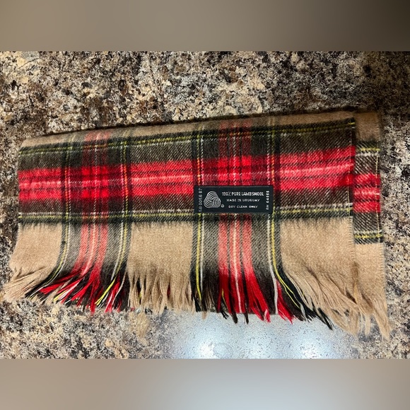 100% Pure Lambswool Scarf - Picture 2 of 6